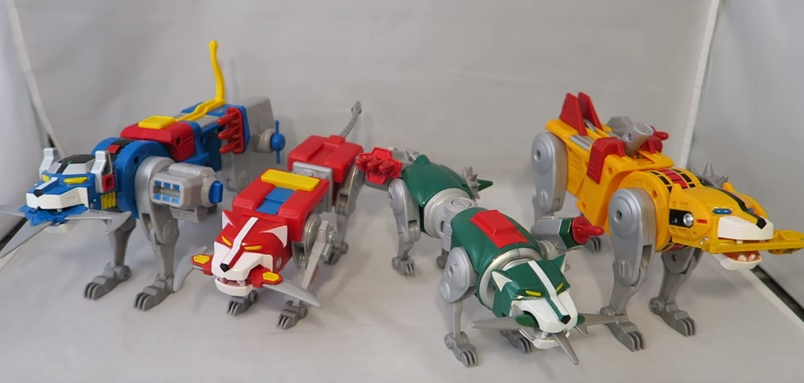 Voltron Classic Combining Lion Blue, Red, Green /& Yellow Action Figure Set of 4 Playmates